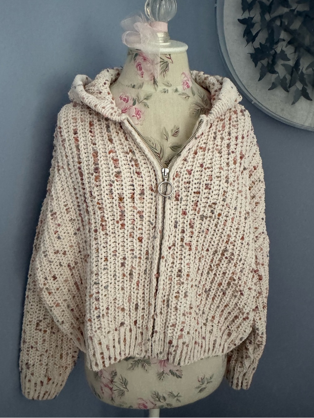 Women’s Cream Cropped Speckled Zip-Up Hooded Sweater
